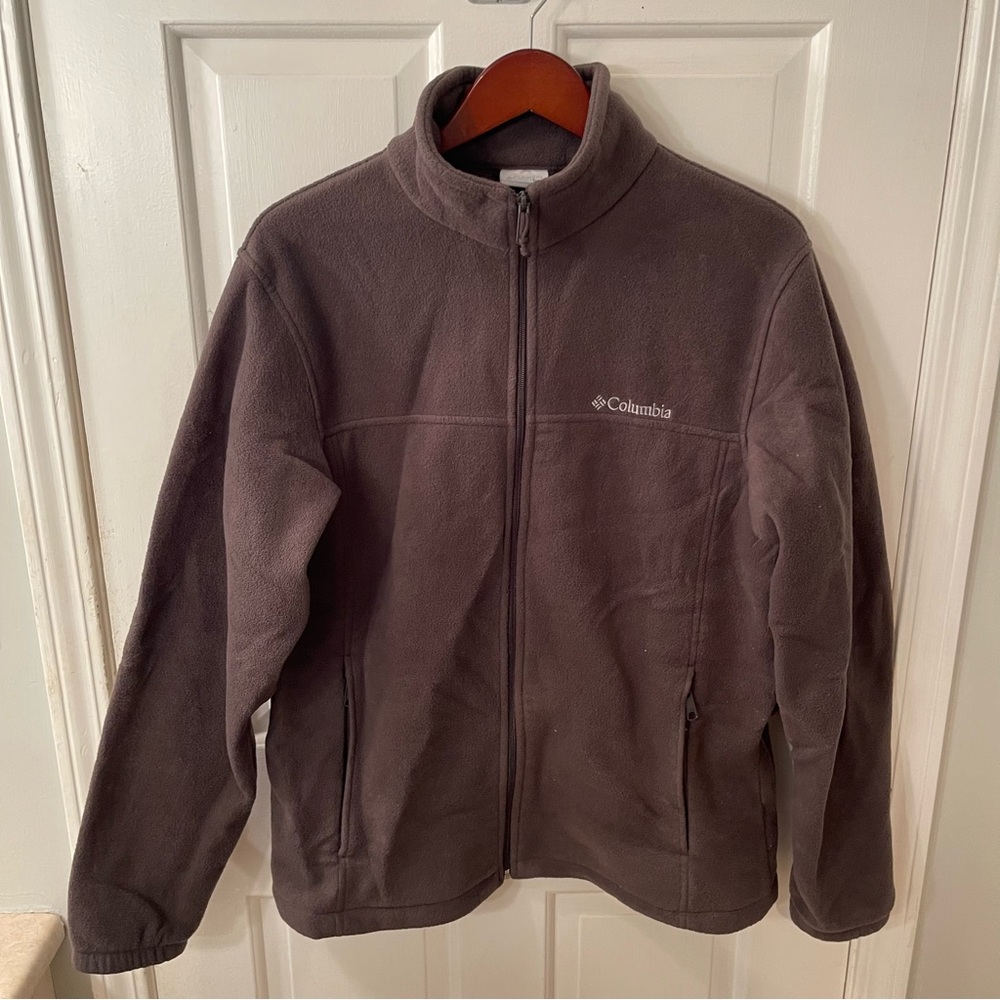 BARELY WORN grey Columbia Fleece zip up jacket with embroidered logo, mens large
